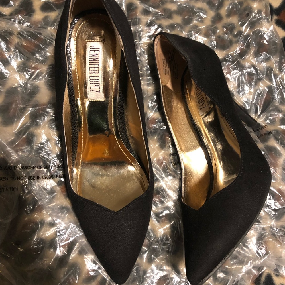 JLo pumps